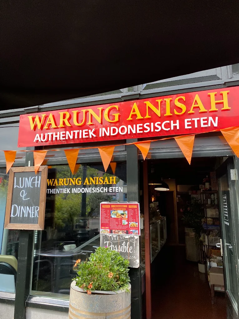 warung anisah1